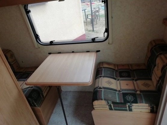                         Przyczepa kempingowa Lunar 4-osobowa z przedsionkiem 2003 - zdjęcie 8
                        