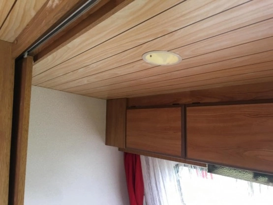                         Przyczepa kempingowa Burstner Club 4-osobowa, przedsionek - zdjęcie 11
                        