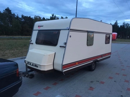                         Przyczepa kempingowa Burstner Club 4-osobowa, przedsionek - zdjęcie 2
                        