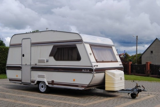                         HOBBY ADX Zarejestrowana! 4os! Ogrzewanie! Przedsionek! DMC 1000 kg! - zdjęcie 1
                        