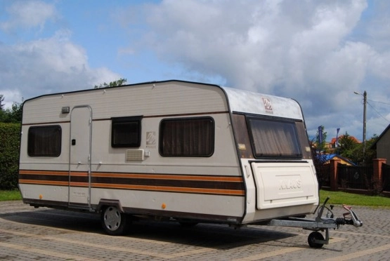                         KNAUS Zadbana 4-osobowa z łazienką! Daszek letni! Na działkę, camping! - zdjęcie 1
                        