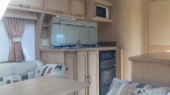                         Elddis Odyssey 482 2+1 Stan Perfekcyjny - zdjęcie 6
                        