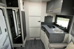                         Ford KAMPER CHAUSSON 720 Titanium Premium 2022 nowy! - zdjęcie 9
                        