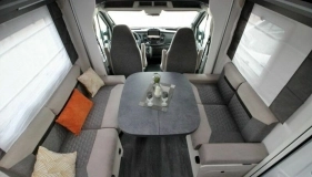                         Ford KAMPER CHAUSSON 720 Titanium Premium 2022 nowy! - zdjęcie 4
                        