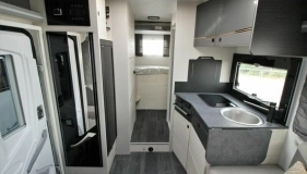                         Ford KAMPER CHAUSSON 720 Titanium Premium 2022 nowy! - zdjęcie 10
                        