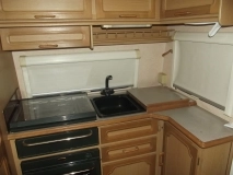                         aneks kuchenny - Przyczepa kempingowa swift corniche 15/2
                        