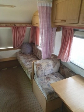                         Przyczepa 4-osobowa - zdjęcie 11
                        