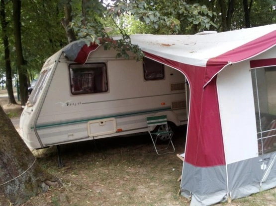                         Przyczepa 4-osobowa - zdjęcie 16
                        