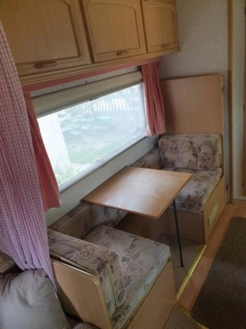                         Przyczepa 4-osobowa - zdjęcie 19
                        