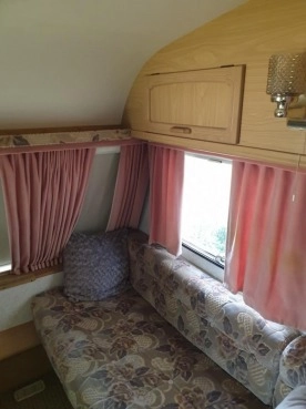                         Przyczepa 4-osobowa - zdjęcie 3
                        