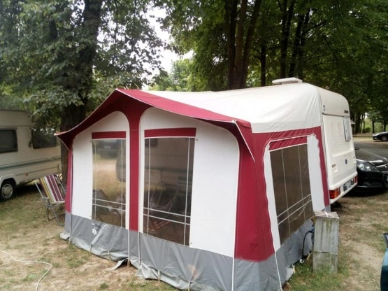                         Przyczepa 4-osobowa - zdjęcie 8
                        