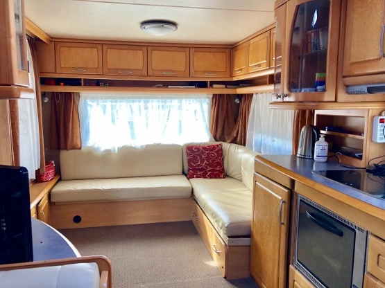                         Hobby UK 660 Special Exclusive z przedsionkiem Hypercamp Obelink - zdjęcie 2
                        