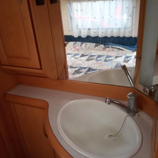                         Przyczepa Hobby Prestige 465, 2003 r. - zdjęcie 2
                        