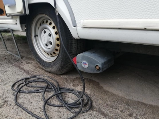                         Przyczepa Hobby 495 - zdjęcie 13
                        