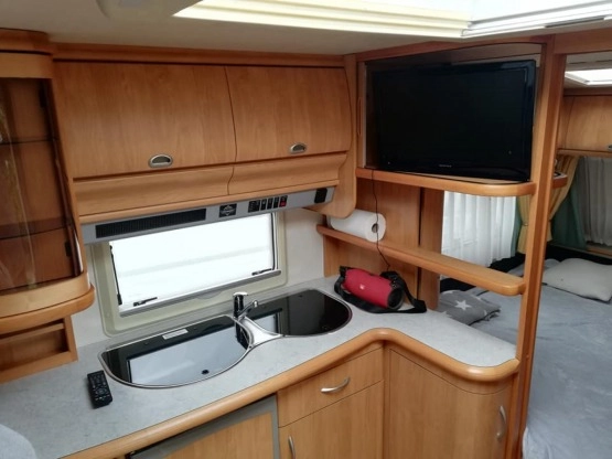                         Przyczepa Hobby 495 - zdjęcie 4
                        