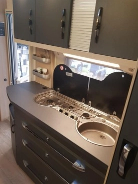                         HOBBY 545 KMF, 2016, 6 OSOBOWA, RODZINNA - zdjęcie 12
                        