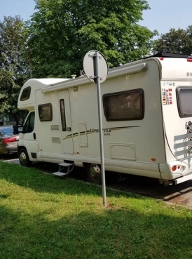                         Sprzedam KAMPERA na Peugeot Boxer 2,2, 2007 r. - zdjęcie 1
                        