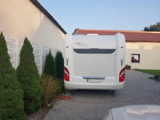                         Przyczepa Kempingowa Hobby 495 WFB Excellent 2018 - zdjęcie 13
                        