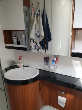                         Przyczepa Kempingowa Hobby 495 WFB Excellent 2018 - zdjęcie 4
                        