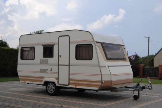                         DETHLEFFS RD3 Zarejestrowana w PL! Przedsionek! Łazienka! DMC 1000 kg - zdjęcie 1
                        