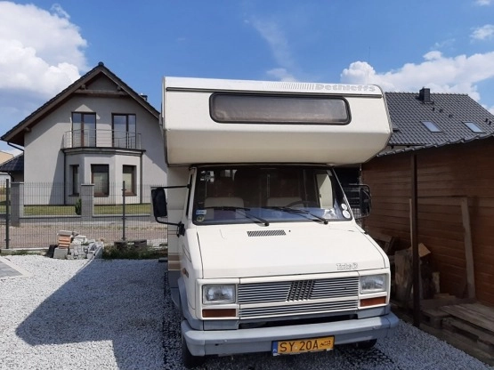                         Camper Fiat Ducato rocznik 90. 1,9 diesel, 5 biegowy - zdjęcie 12
                        
