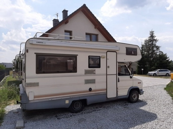                         Camper Fiat Ducato rocznik 90. 1,9 diesel, 5 biegowy - zdjęcie 1
                        