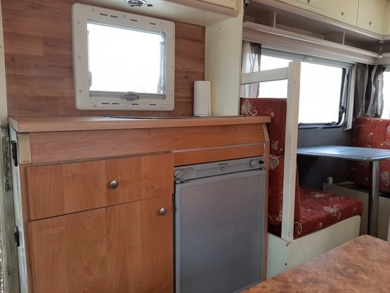                         Camper Fiat Ducato rocznik 90. 1,9 diesel, 5 biegowy - zdjęcie 7
                        