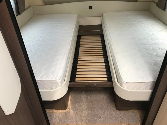                         PRZYCZEPA KEMPINGOWA - HOBBY 610 PRESTIGE - zdjęcie 8
                        