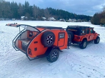                         Przyczepa offroad Bushcamp Explorer - teardrop wysokiej jakosci - zdjęcie 1
                        