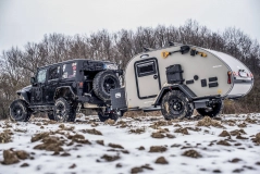                        Przyczepa offroad Bushcamp Explorer - teardrop wysokiej jakosci - zdjęcie 3
                        