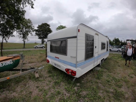                         Sprzedam przyczepę campingową Hobby Prestige - zdjęcie 13
                        