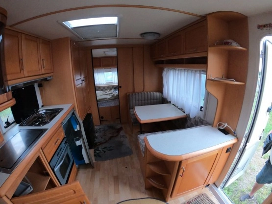                         Sprzedam przyczepę campingową Hobby Prestige - zdjęcie 6
                        