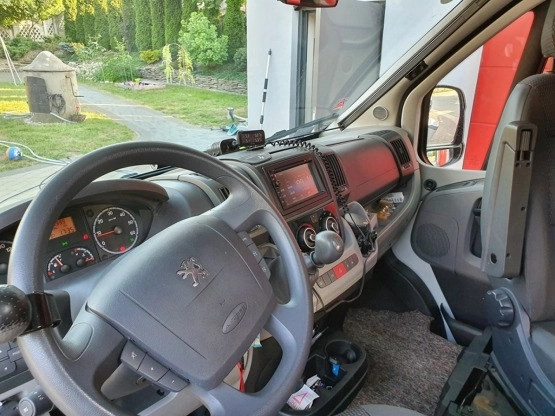                         Kamper Chausson 2007, 3.0, 6 os. - zdjęcie 12
                        