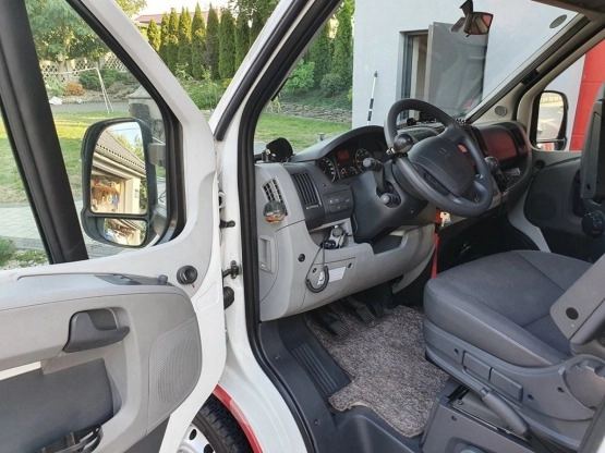                         Kamper Chausson 2007, 3.0, 6 os. - zdjęcie 15
                        