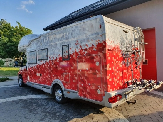                         Kamper Chausson 2007, 3.0, 6 os. - zdjęcie 3
                        