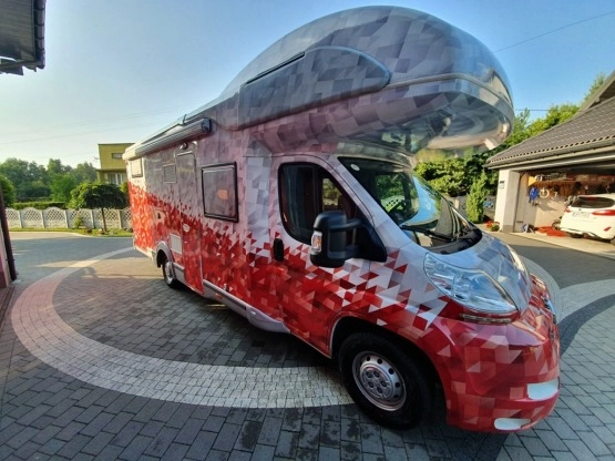                         Kamper Chausson 2007, 3.0, 6 os. - zdjęcie 4
                        