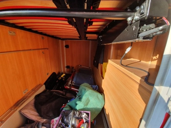                         Kamper Chausson 2007, 3.0, 6 os. - zdjęcie 9
                        