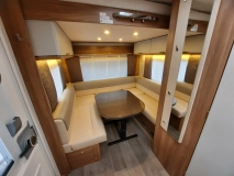                         salon - Nowa przyczepa kempingowa Burstner Premio Plus 520 TL 
                        