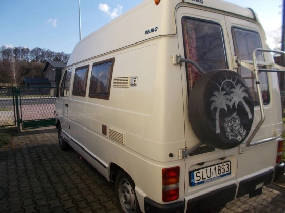                         Kamper Renault Trafic - zdjęcie 8
                        