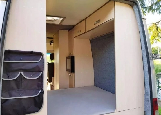                         Mercedes Sprinter Maxi 2005 313 cdi - zdjęcie 7
                        