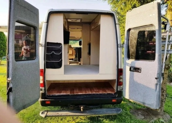                         Mercedes Sprinter Maxi 2005 313 cdi - zdjęcie 8
                        