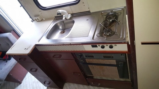                         Przyczepa kempingowa skandynawskiej produkcji SOLIFERT typ 6702i, dla 6 osób, długość 8660 mm - zdjęcie 13
                        