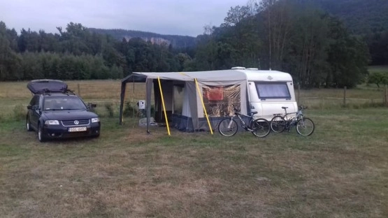                         Hobby 400 rocznik 1994 - zdjęcie 1
                        