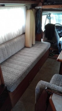                         Kamper Ford Transit całkowicie odnowiony 1988/1994 - zdjęcie 6
                        