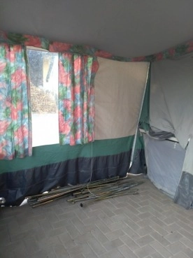                         Sprzedam przyczepę namiotową - zdjęcie 4
                        