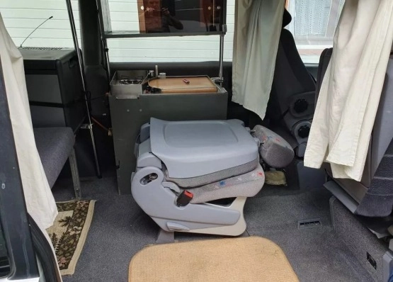                         Mini Kamper Mercedes Vito - zdjęcie 3
                        