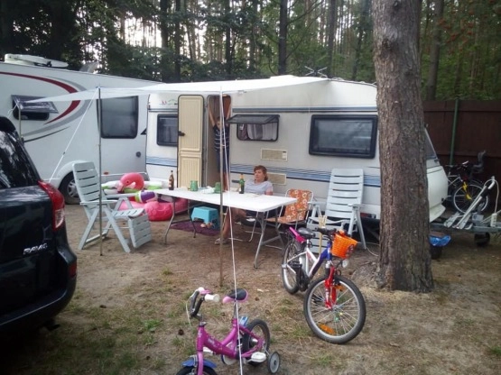                         Przyczepa kempingowa Hobby 460 1996 r. w bdb stanie przedsionek i wiele innych - zdjęcie 4
                        