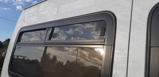                         Ranault Master 2,5 Dci rok 2009 - zdjęcie 4
                        