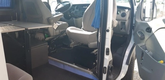                         Ranault Master 2,5 Dci rok 2009 - zdjęcie 8
                        