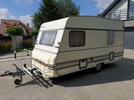                         Burstner Club 390 - DMC 900 kg - zdjęcie 3
                        